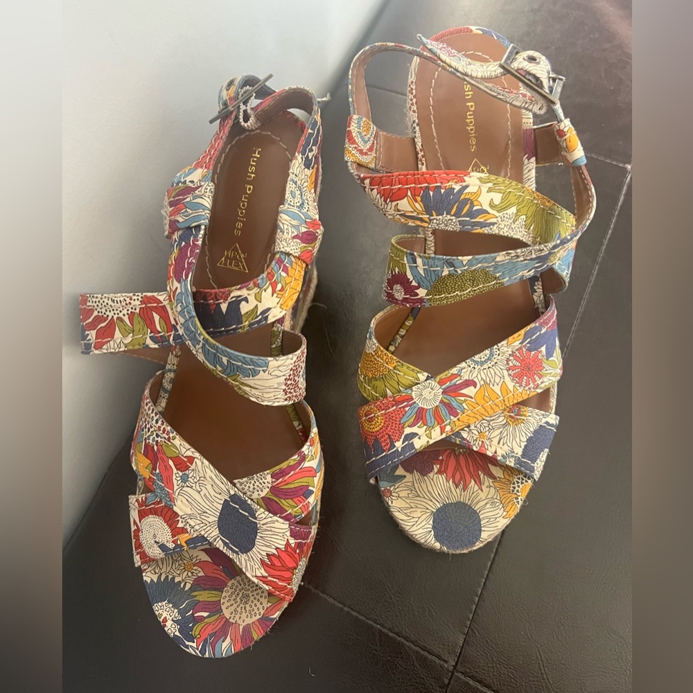 Hush Puppies Multicolor Floral Wedges - Picture 2 of 3